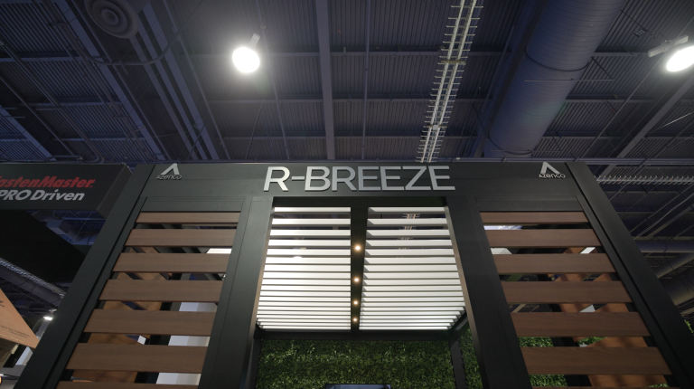 r-breeze at the trade show